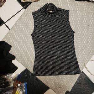 VINTAGE LIEBE- LIGHTWEIGHT SLEEVLESS TURTLENECK TANK/M/NWOT